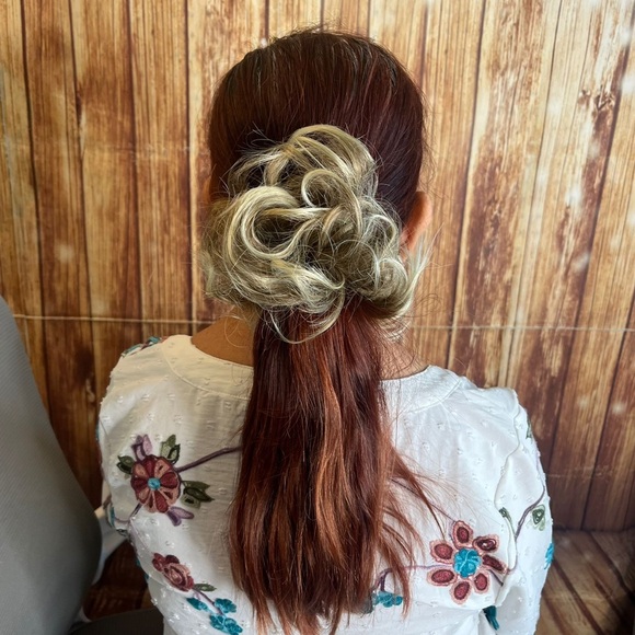 Curly Messy Hair Bun Scrunchie Ash Blonde Mix Synthetic Updo Extension - Picture 1 of 5